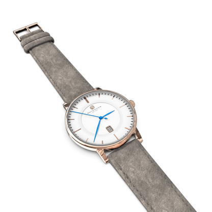 Montre pas cher / Montre élégante / Montre Mixte / Montre Intemporelle / montre à moins de 100€ / Montre 40 mm / Bracelet Daim Gris Pale / Finitions Rose Gold / Montre couleur Blanc / Montre couleur Blanc aiguilles bleues / Montre aiguilles Bleues / Montre White Haven / Daniel Wellington / montre Daniel Wellington / Cluse / montre Cluse