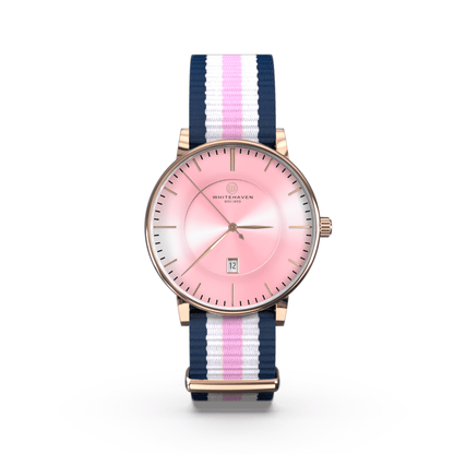 Montre Sunburry Whitehaven avec cadran rose, boîtier finition or rose et bracelet NATO tricolore bleu marine, blanc et rose – vue de face